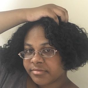 Meet your Posher, Sasha